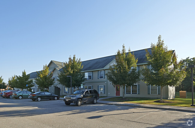 Primary Photo - Covered Bridge Manor Rental