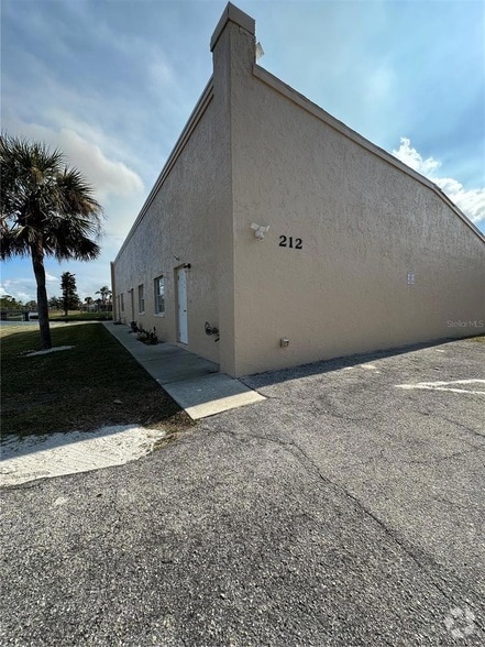 Building Photo - 212 Boundary Blvd Rental