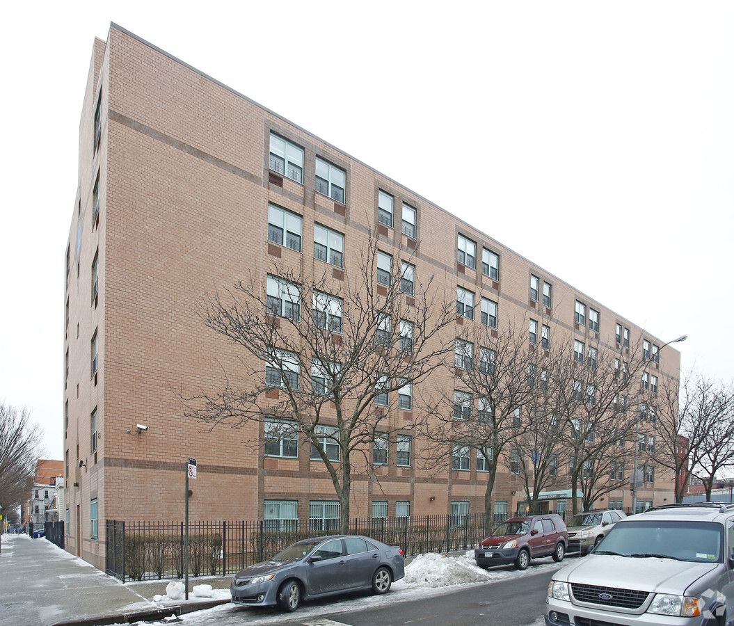 Martin Luther Court - Martin Luther Court Apartments