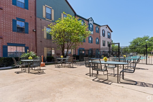 Building Photo - The Manor at Jersey Village Rental