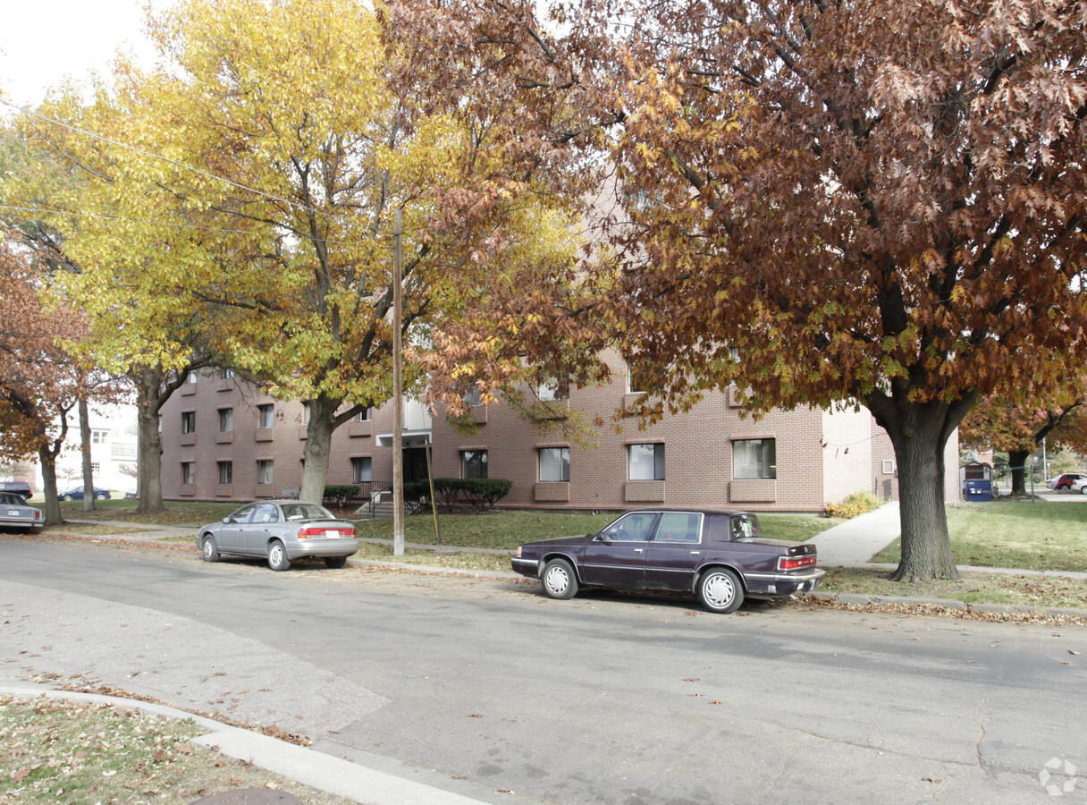 Photo - Lincoln Manor Apartments