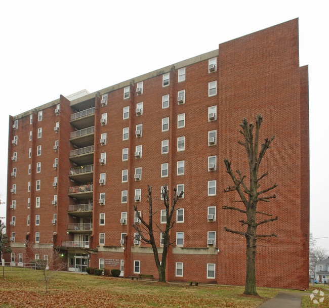 Building Photo - Riverview East Rental