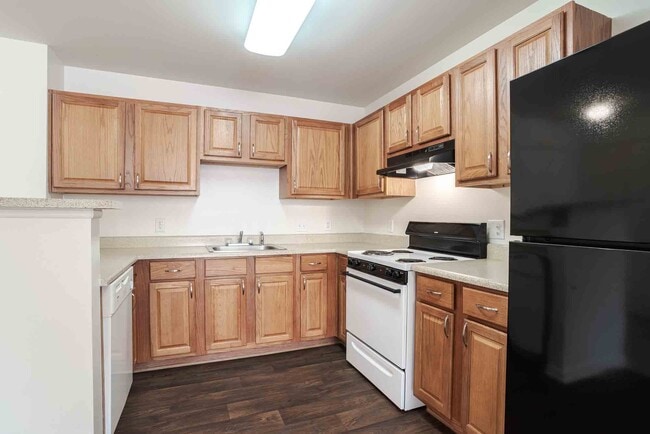 Building Photo - University Square +55 Senior Tax Credit Rental