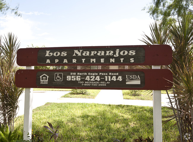 Building Photo - Los Naranjos Apartments