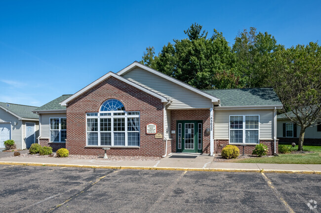 Building Photo - Briarwood Cottages Rental