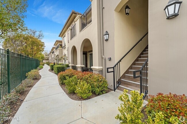 Building Photo - 453 Country Club Dr Rental