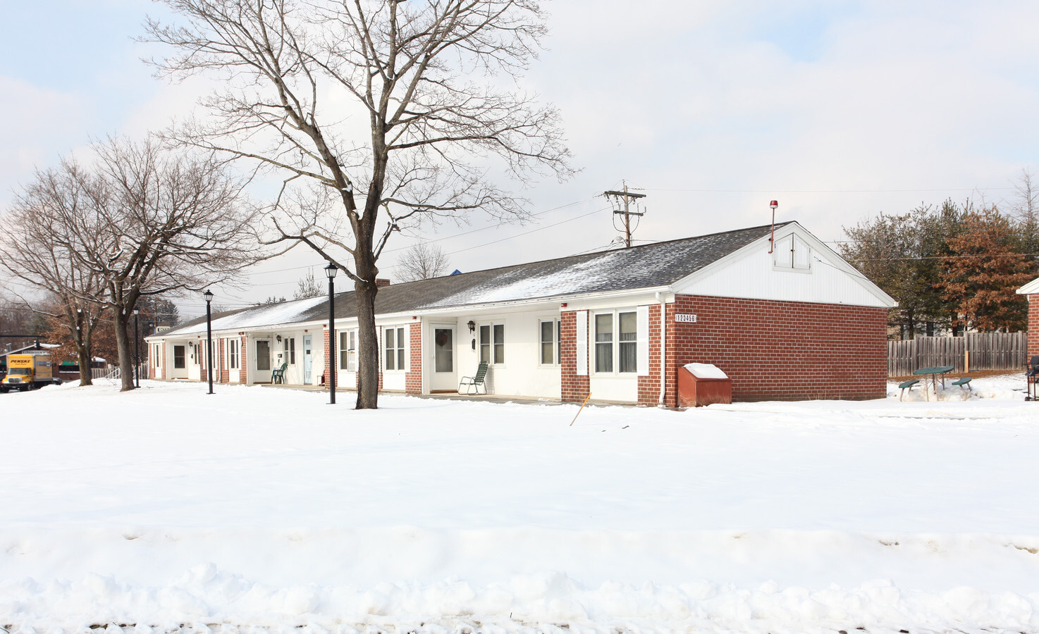 Willow Gardens - Willow Gardens Apartments