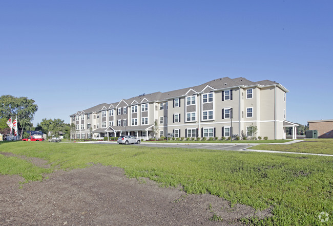 Building Photo - Oakwood Manor Senior Living Rental