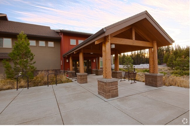 Building Photo - Little Deschutes Lodge I & II Rental