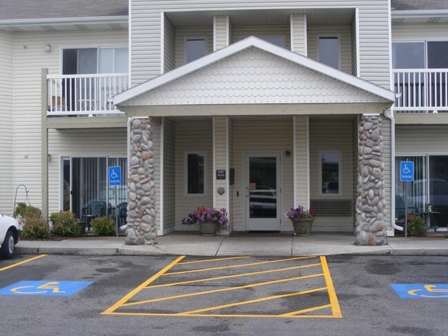 Elk Creek Senior Apartments 55+ - Elk Creek Senior Apartments 55+