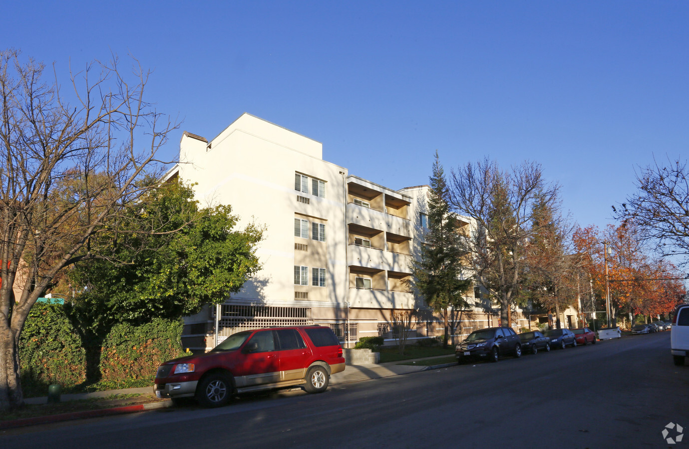 The Brooks House - The Brooks House Apartments