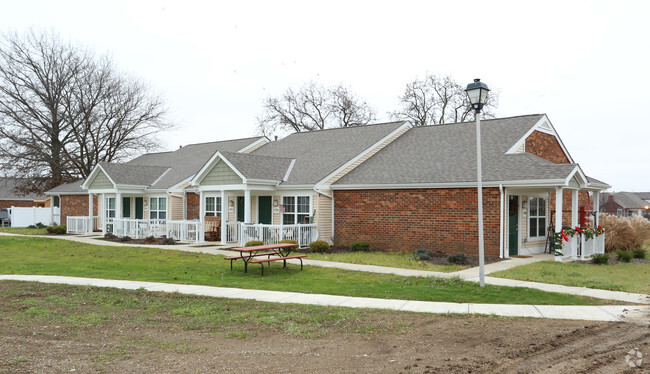 Building Photo - Sturbridge Green Apartments