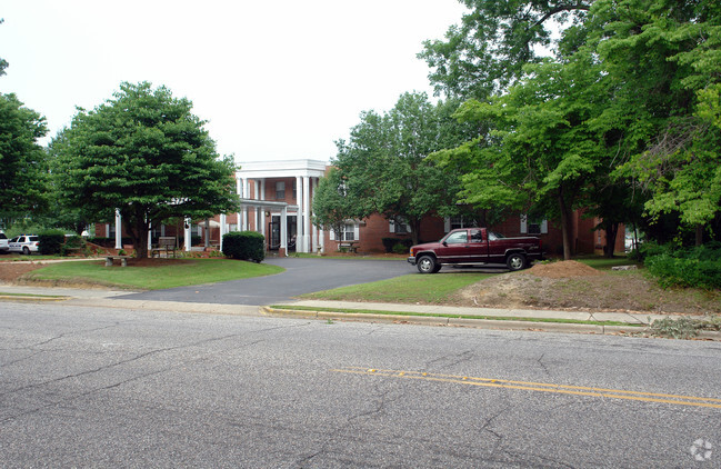 Building Photo - Madison Hill Apartments