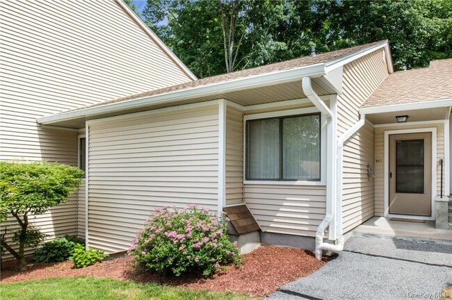 Building Photo - 96 Molly Pitcher Ln Rental