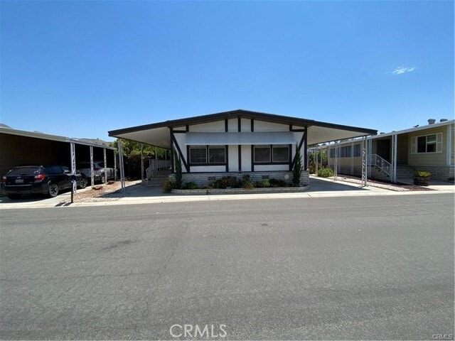 Building Photo - 2230 Lake Park Dr