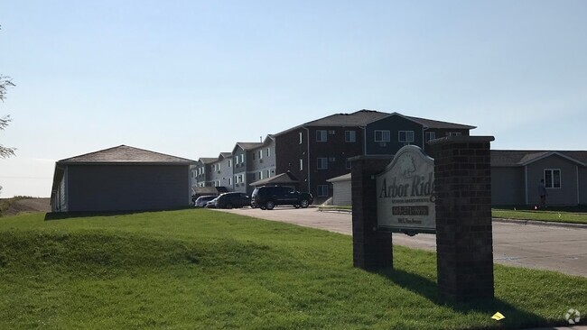 Building Photo - Arbor Ridge Senior Apartments