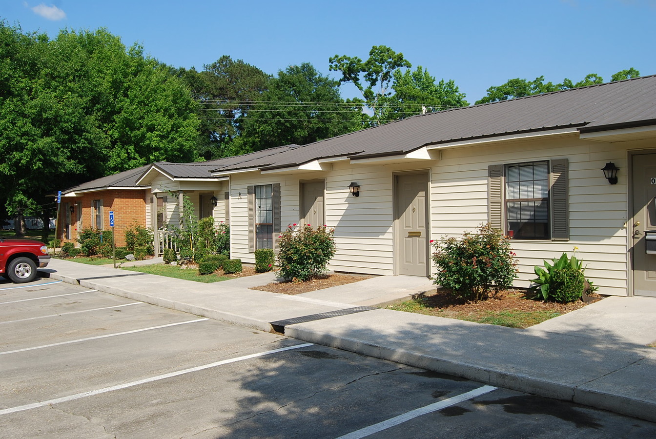 Camellia Village - Camellia Village Apartments