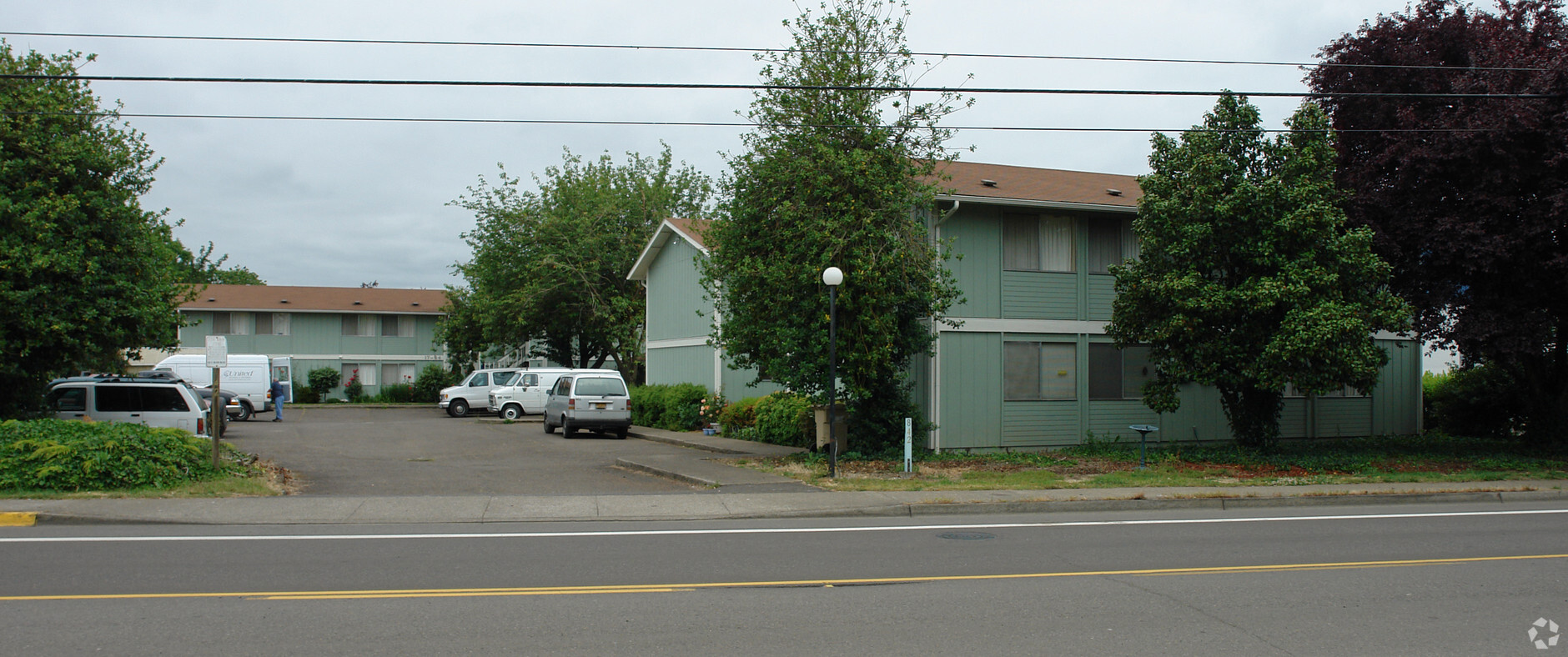 Walnut Court Apartments - Walnut Court Apartments