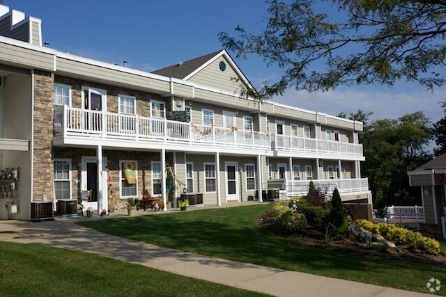 Building Photo - Fairfield Lakeside At Moriches Rental