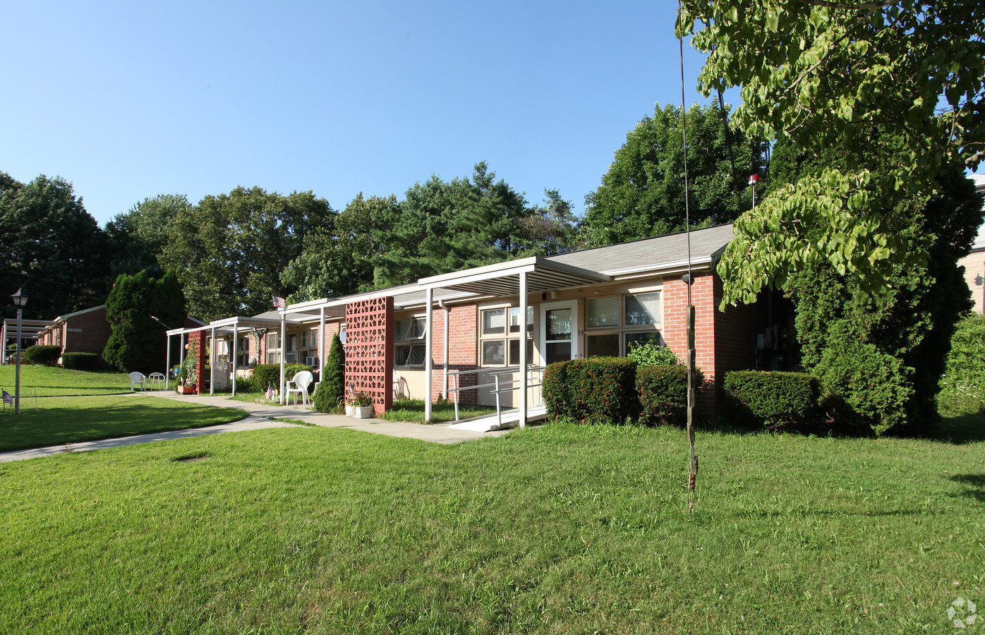 Photo - Gordon Court Neighborhood Apartments