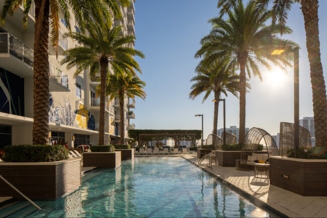 Building Photo - ParkLine Palm Beaches