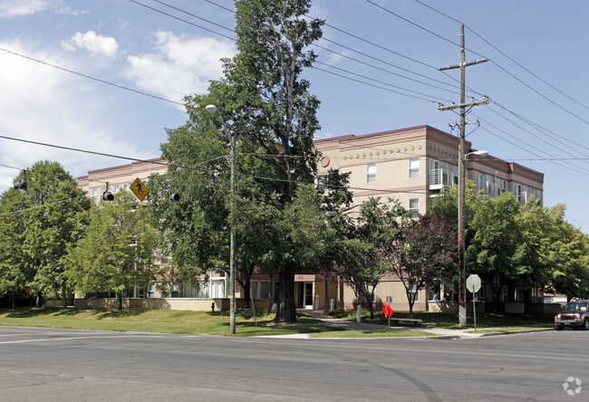 Building Photo - Riverside Apartments