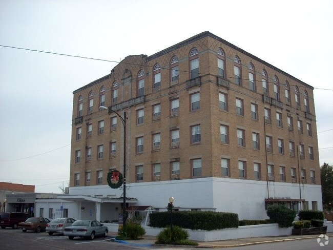 Building Photo - Chipola Apartments