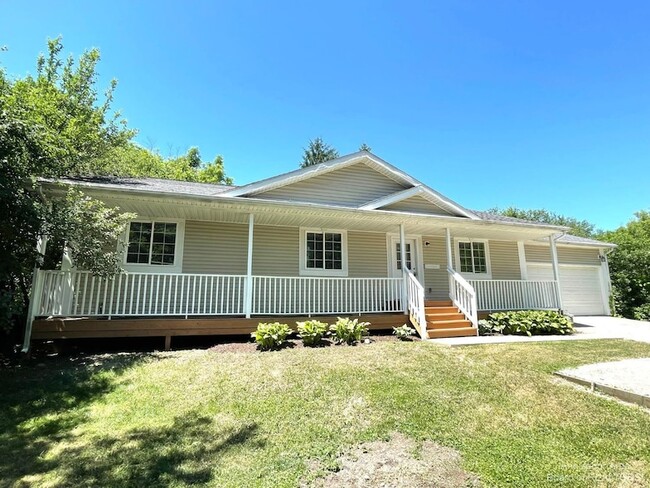 Photo - 1647 Franklin St Rental
