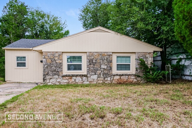 Building Photo - 1520 NE 27th St Rental