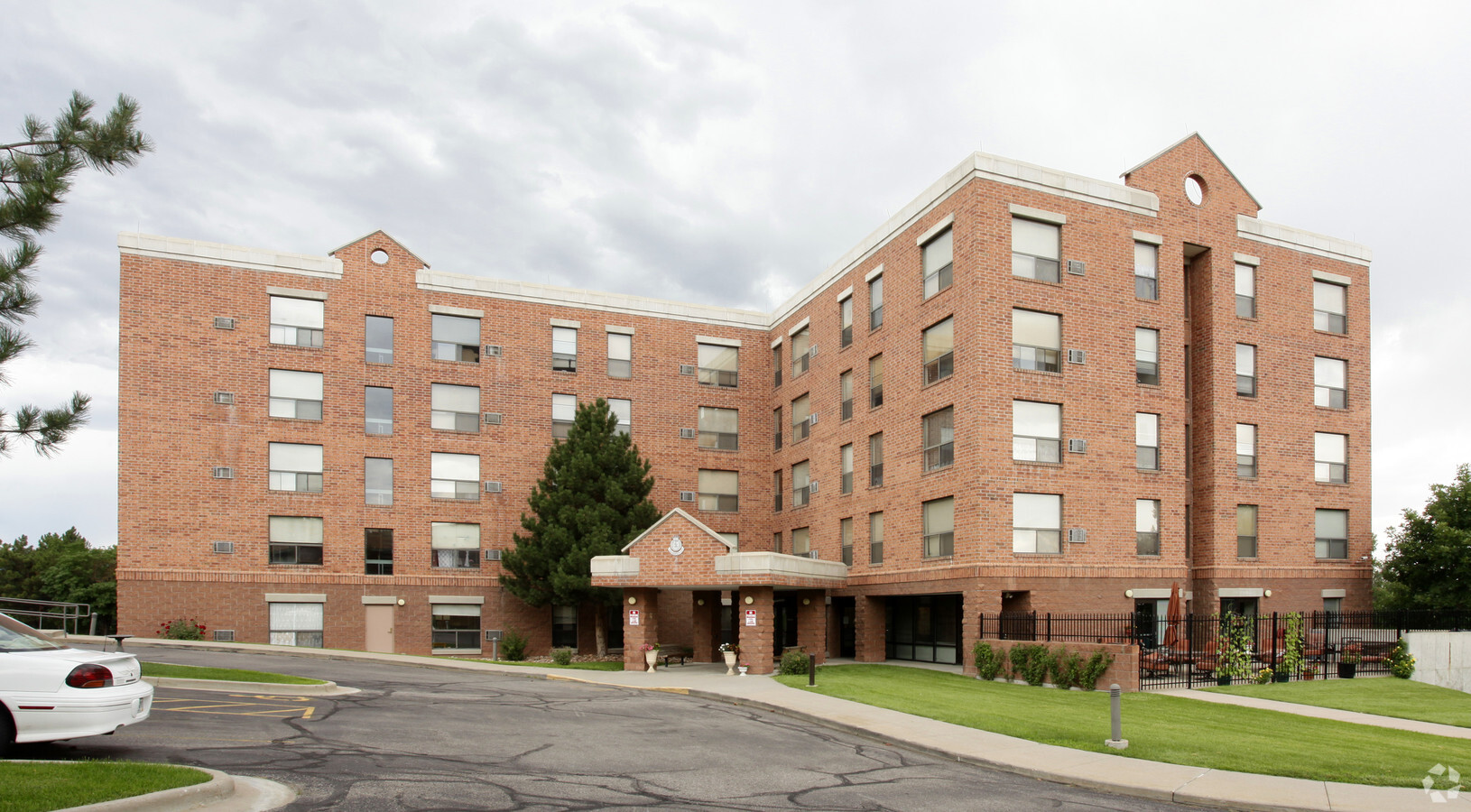 Photo - Denver Silvercrest Apartments