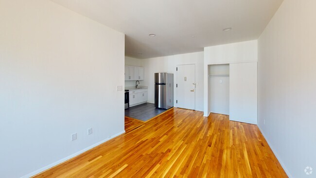 4C - 61 N. Arlington St. Rental