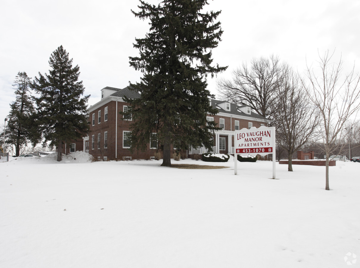 Photo - Vaughan Manor Apartments