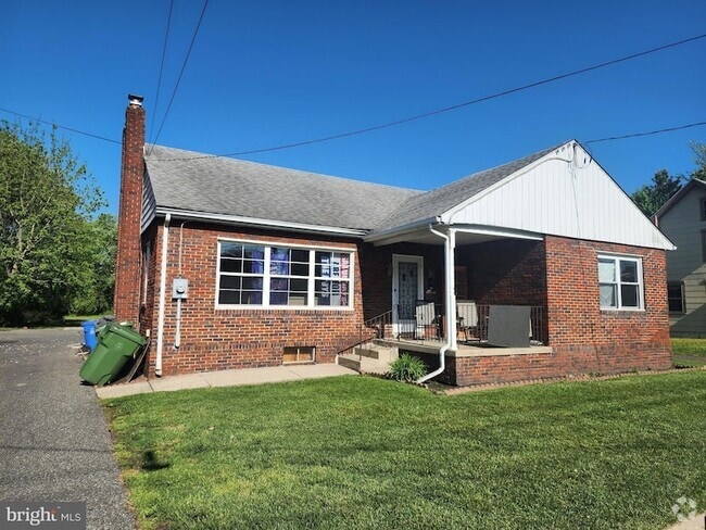 Building Photo - 333 N Main St Rental