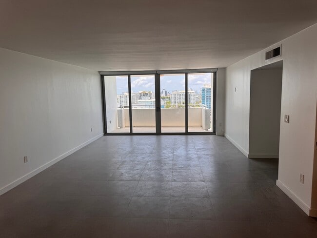 Building Photo - 11 Island Ave Rental