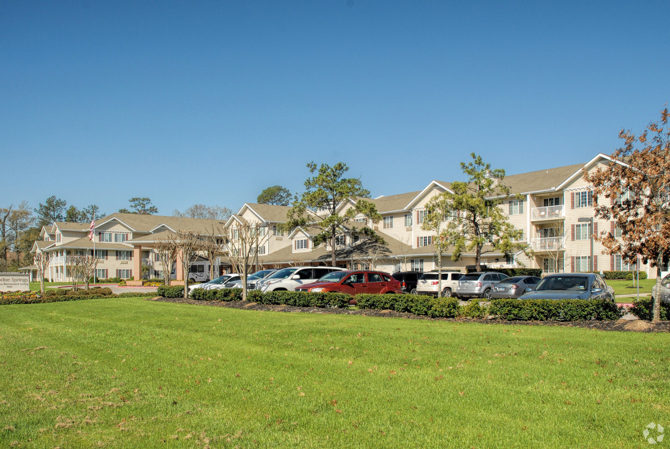 Paradise Springs - Paradise Springs Apartments