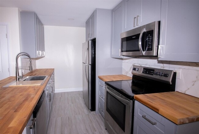 Photo - 1247 SW 46th Ave Unit 1313 Condo