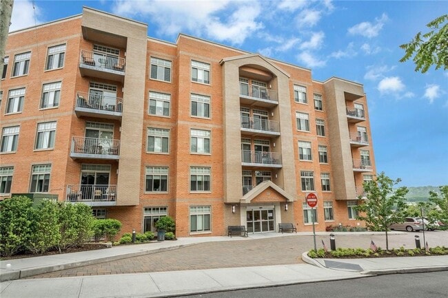 Photo - 40 Jackson Ave Unit 3E Apartment