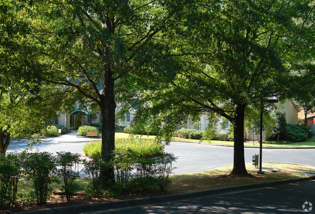 Hearth Stone At Roswell - Hearth Stone At Roswell Apartments