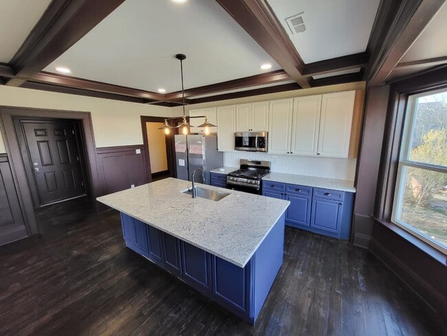 Building Photo - The Proy Apartments