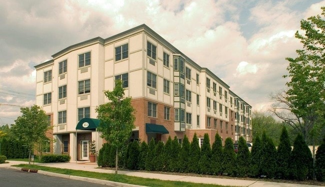 55+ Communities & Senior Living in Teaneck, New Jersey | After55