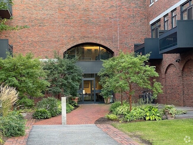 Building Photo - 100 Keyes Rd Rental