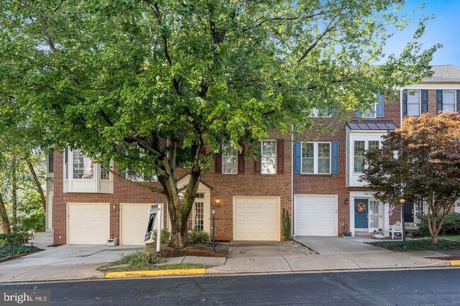 Photo - 46737 Abington Terrace Townhome