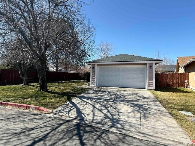 Photo - 7607 Water View Way Rental