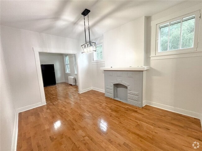 Building Photo - 27 Shaw Ave Rental