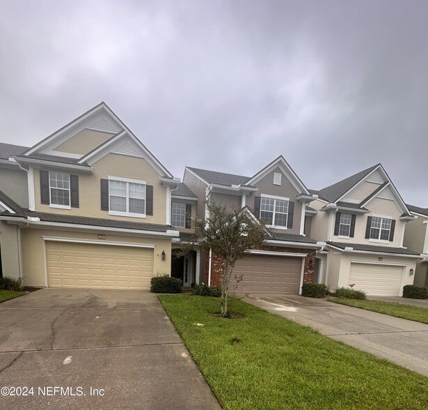 6344 Autumn Berry Cir Townhome Jacksonville, Florida 1 unit available After55