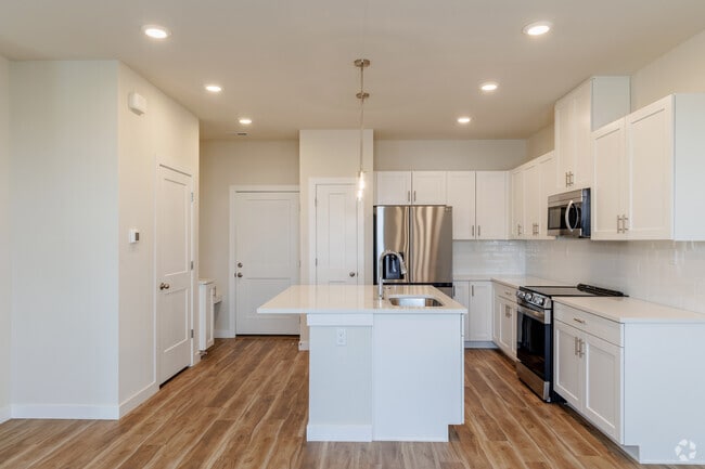 Interior Photo - Canvas at Gateway Rental