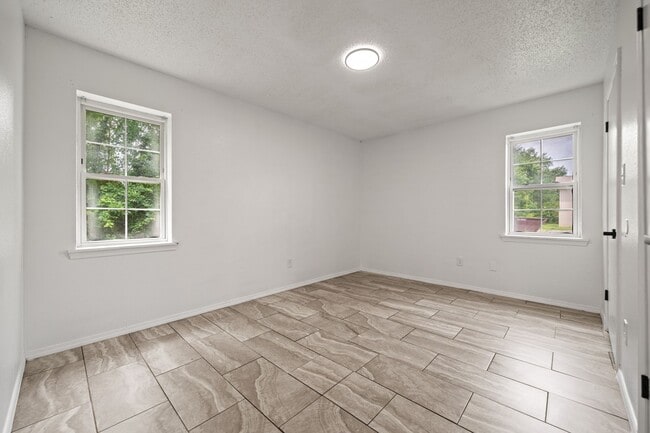 Building Photo - Winchester Estates Apartments