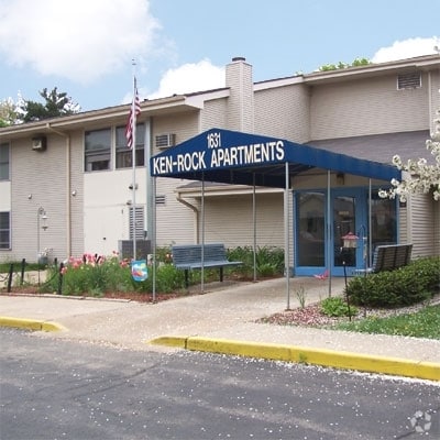 Primary Photo - Ken-Rock Apartments