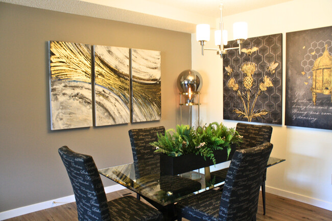 Saddlewood Park Townhomes - Saddlewood Park Townhomes