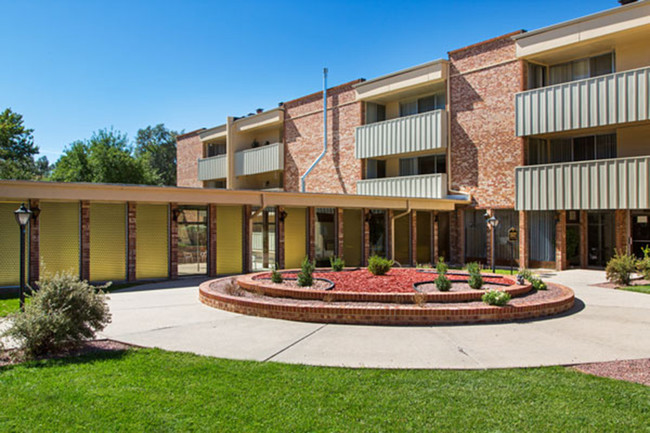 Fountain Garden Apartments-Senior Living - Fountain Garden Apartments-Senior Living